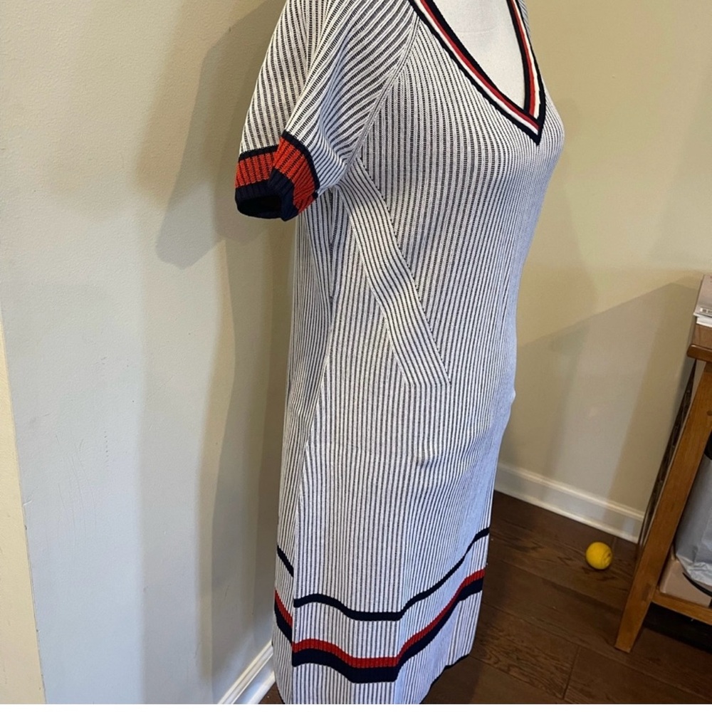 🌺🌺🌺NWT ST. JOHN Striped V-Neck Short Sleeve dress - Picture 6 of 7